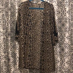 NWOT Cheetah print duster with lace on sleeves